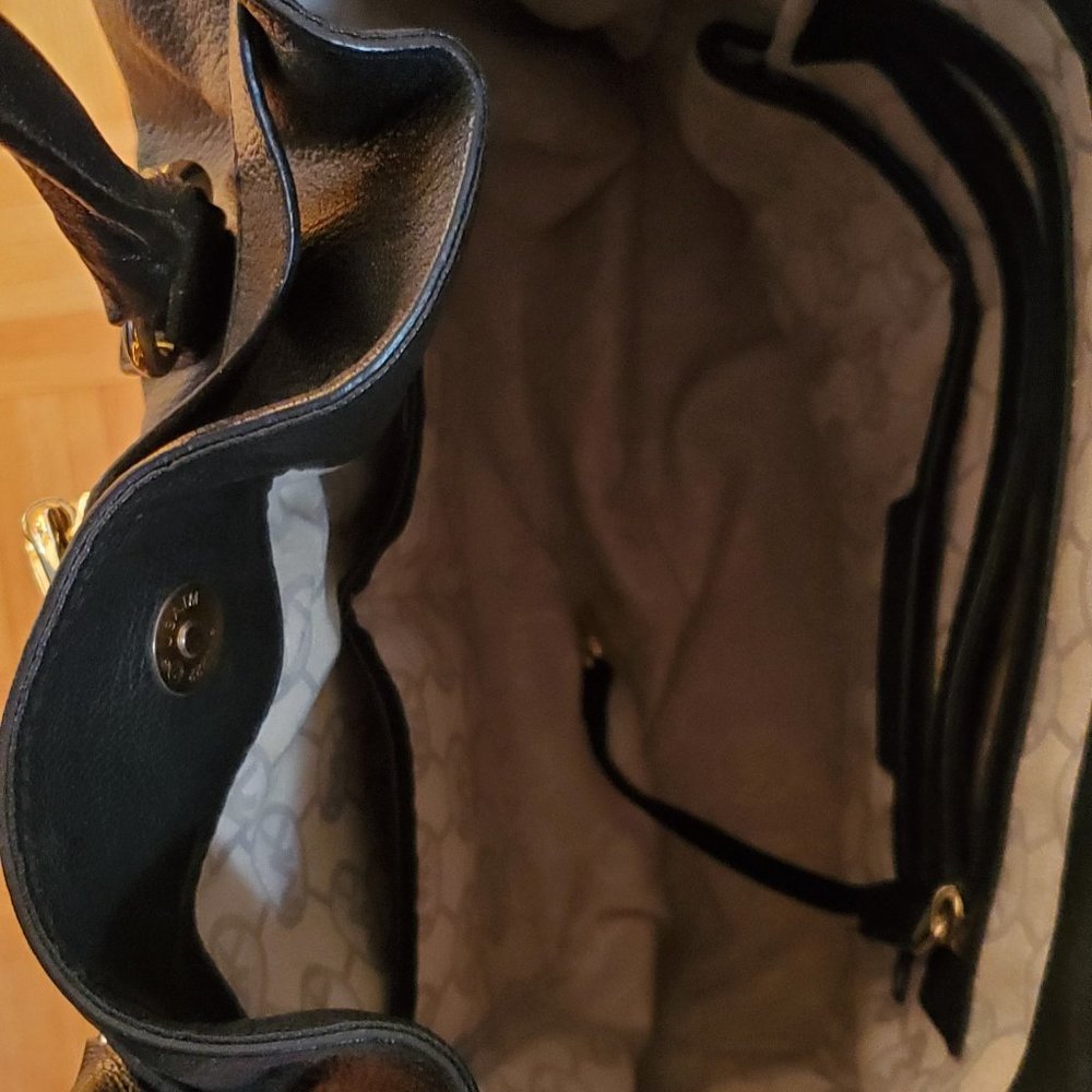 Michael Kors Black Leather Hamilton Bag - Picture 3 of 3